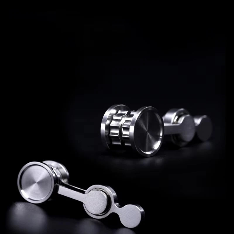 Newton's Chaos Pendulum Spinner