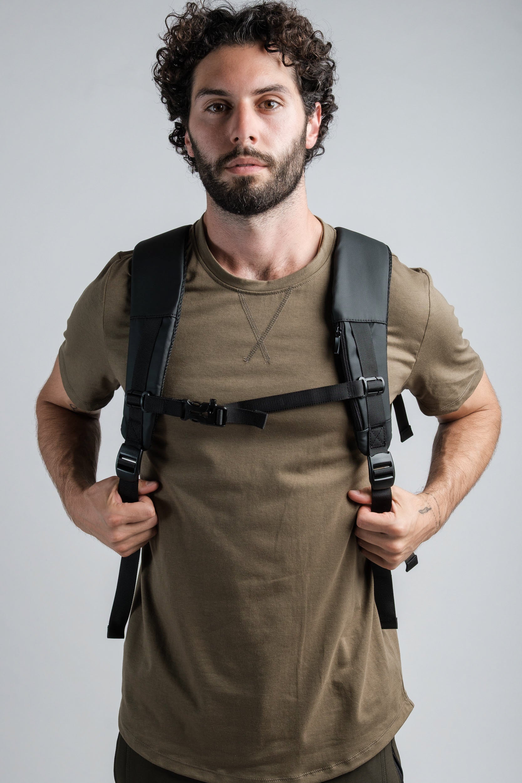 "Voyager" Expandable Backpack 26L / 38L with Built-in Rain Coat