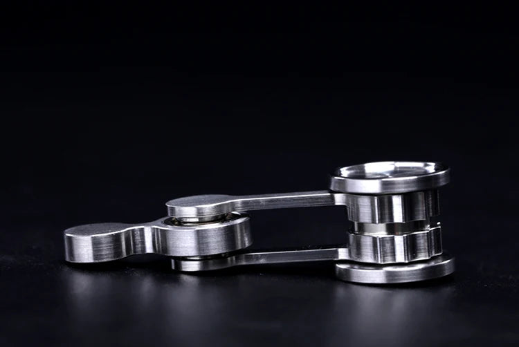 Newton's Chaos Pendulum Spinner