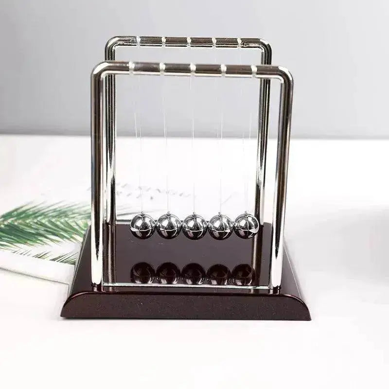 Newton's Pendulum Silver