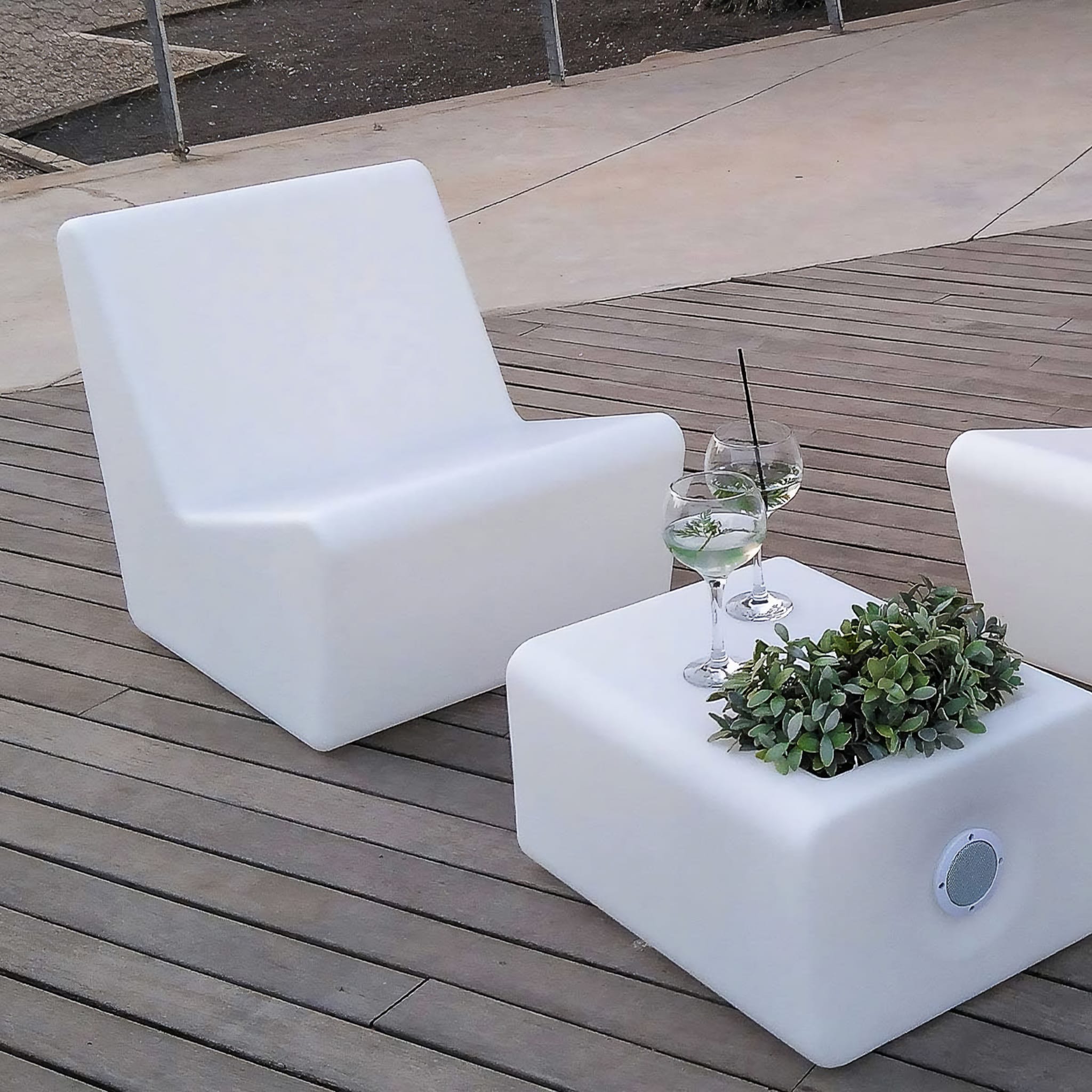 Tarida Sit Indoor & Outdoor Chair