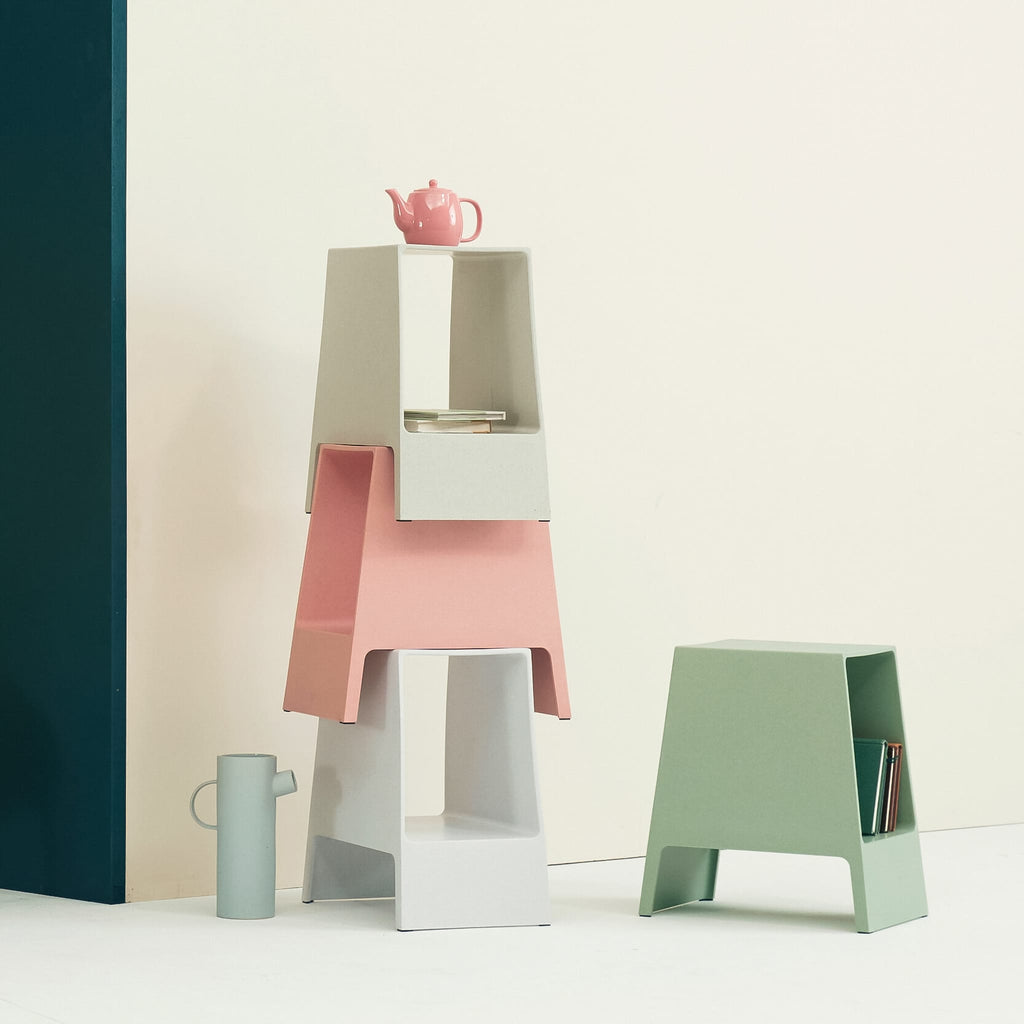 Table d'appoint TOMO pour usage intérieur et extérieur 