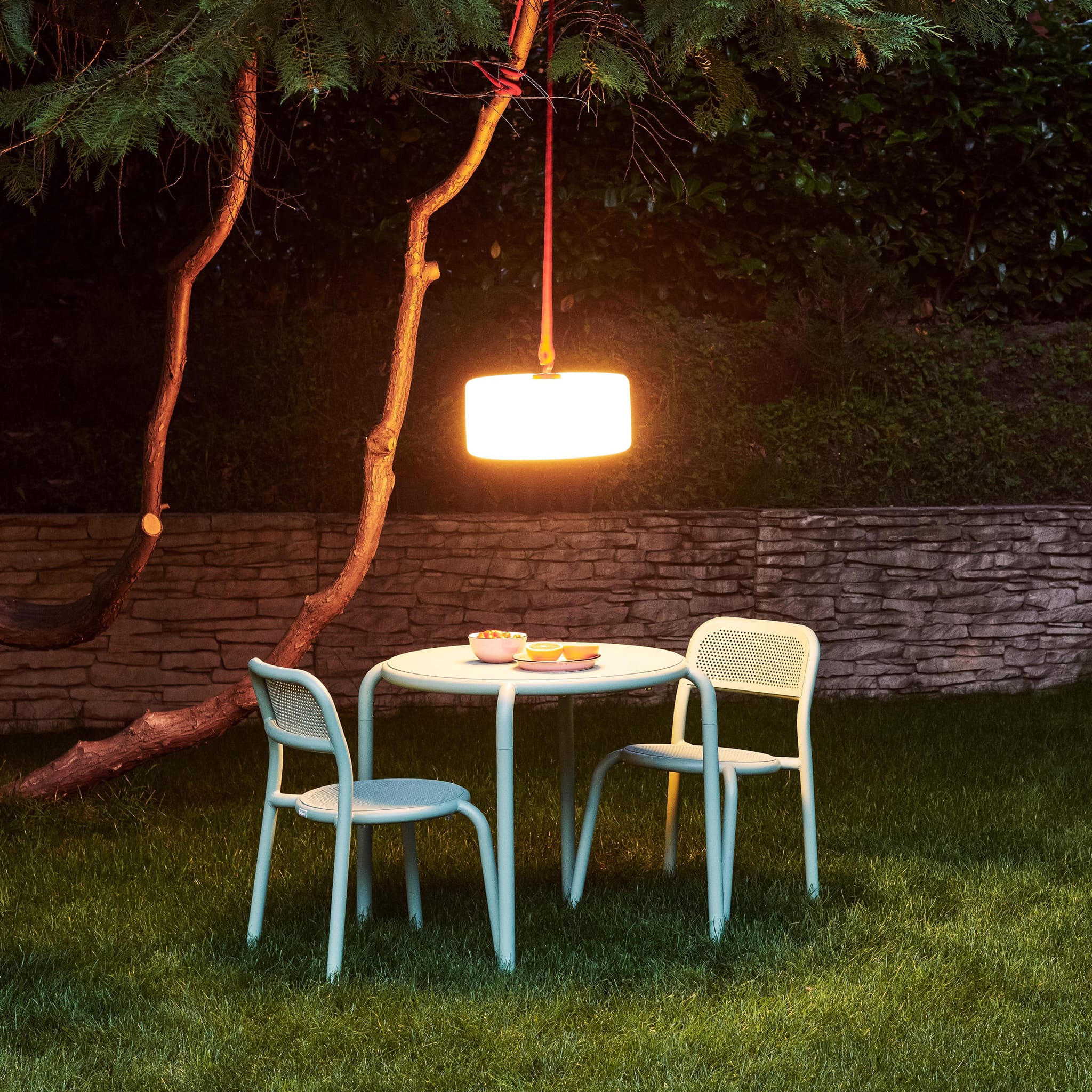 Toní Bistro Set 1 Round Table + 2 Chairs