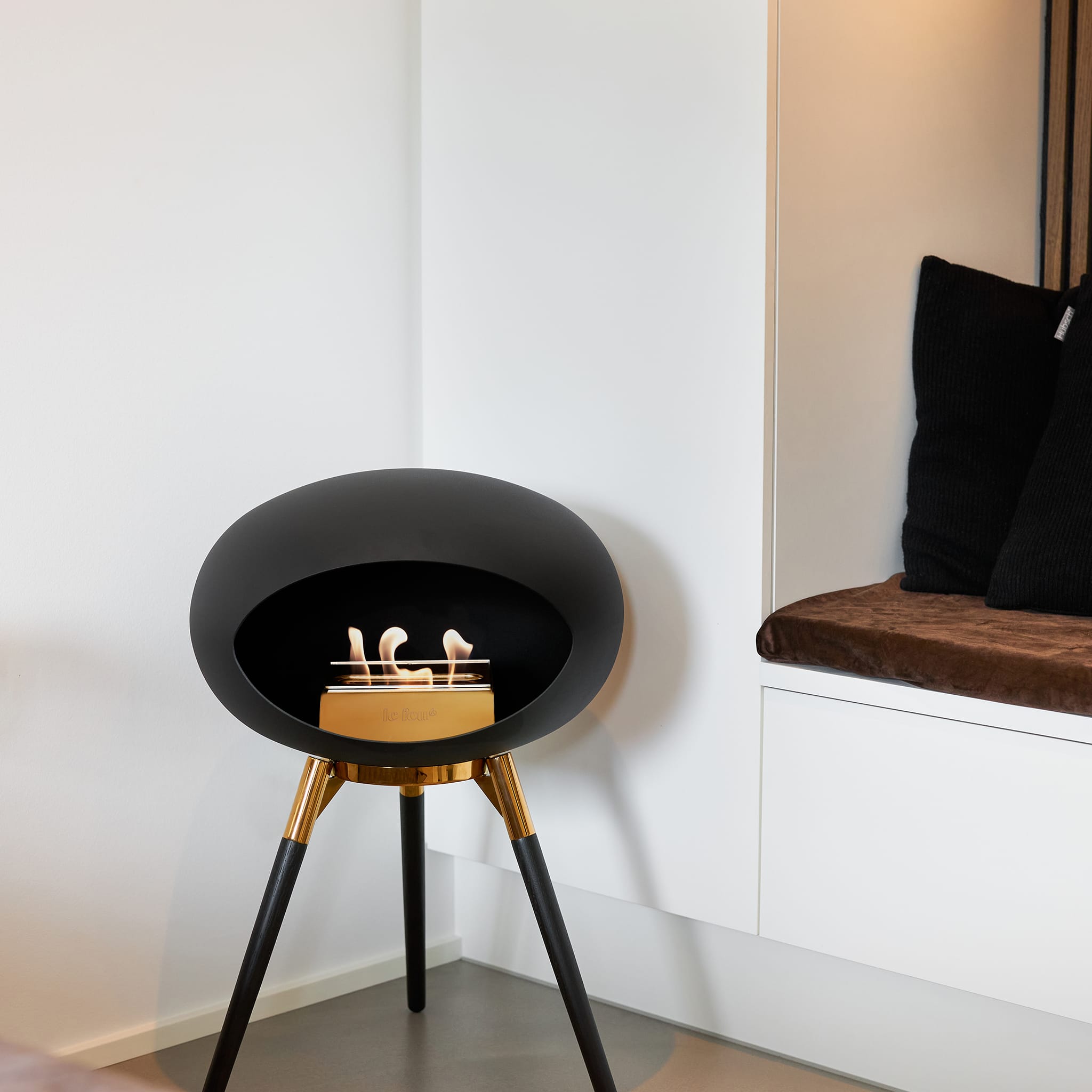 Le Feu Ground Low Dome Black