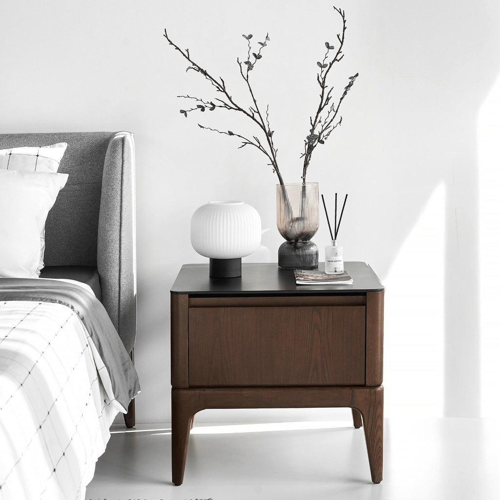 Mesita de noche de madera de fresno moderna Scarlet