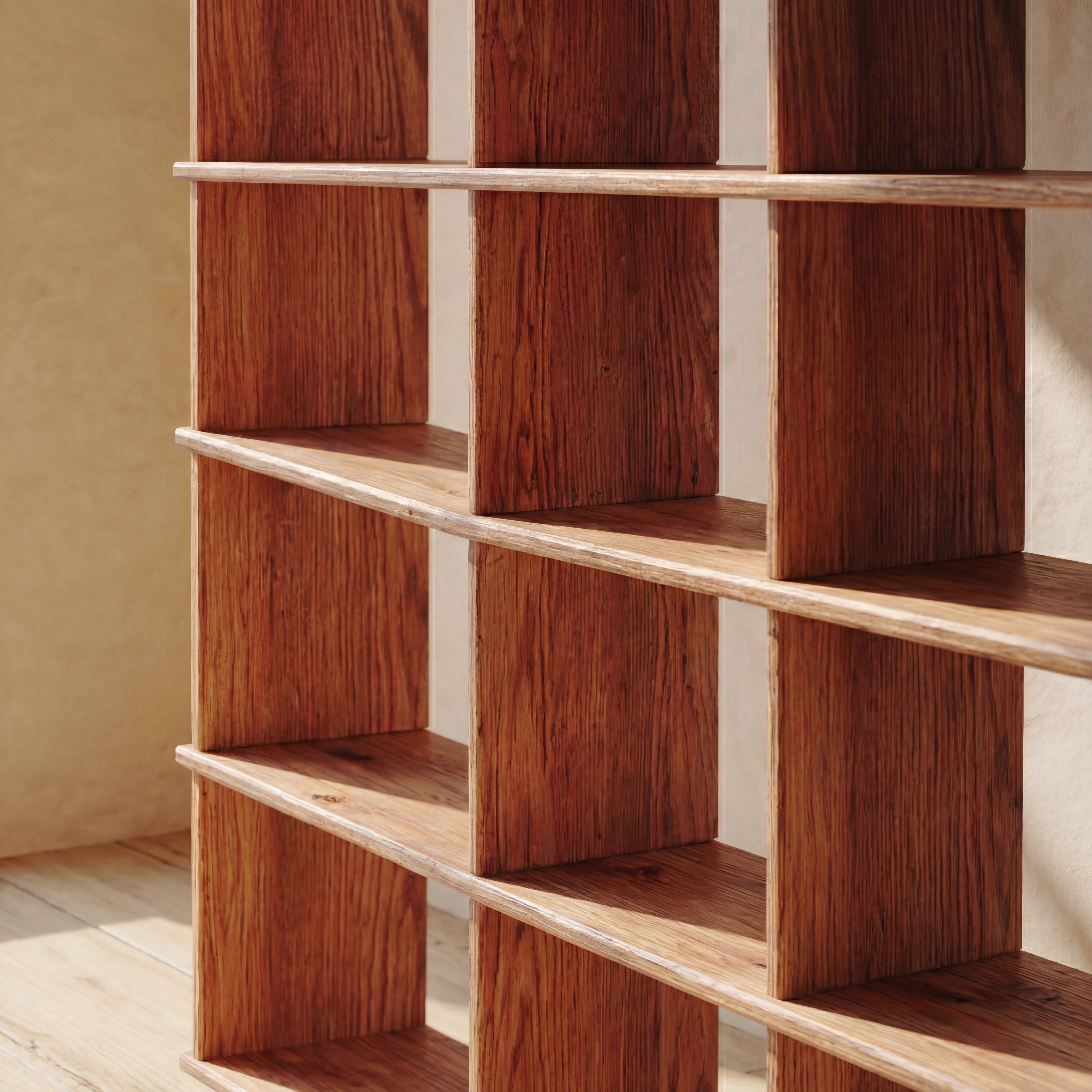 Cube bookshelf in red oak