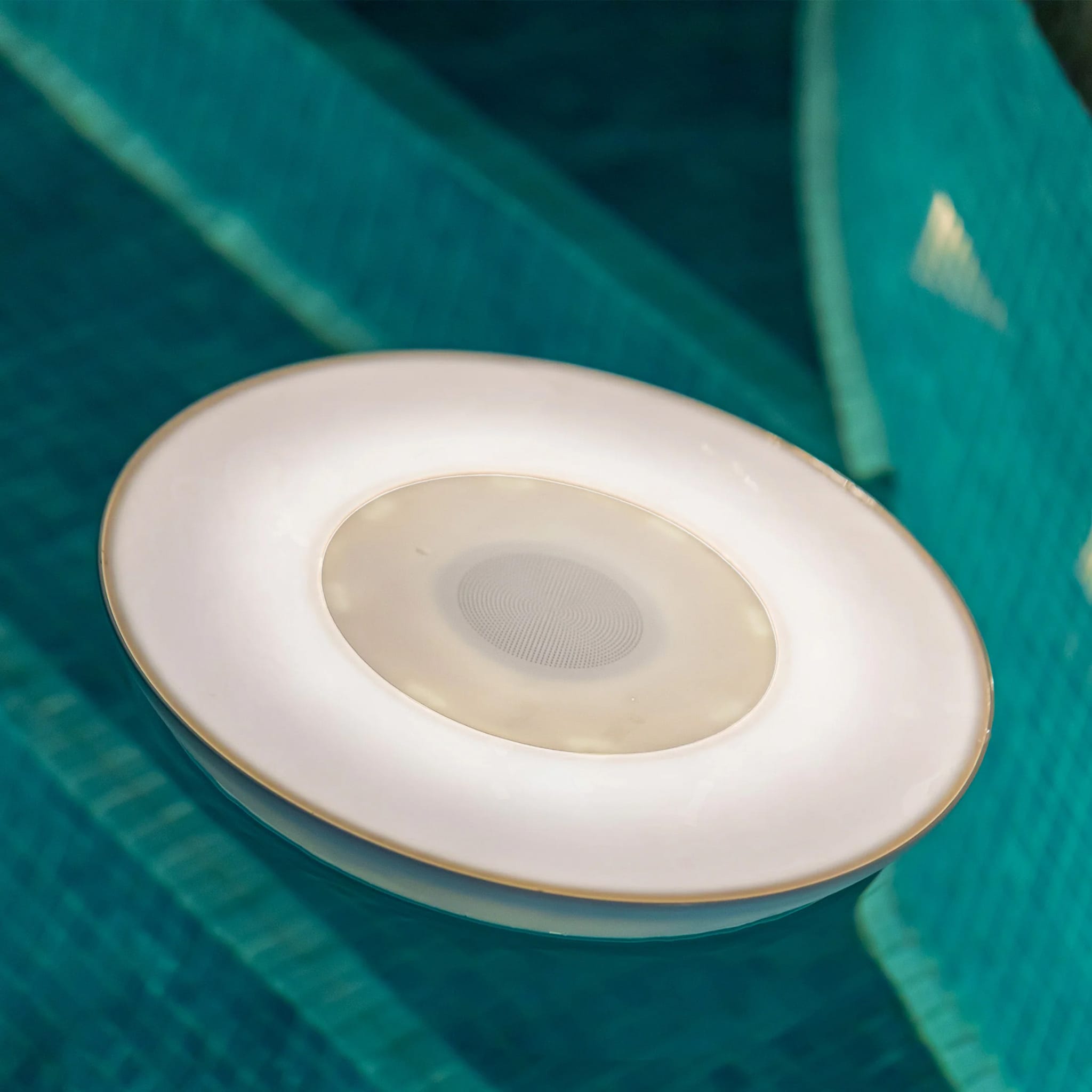 Wally Play Disk Bluetooth Transmitter for Pool